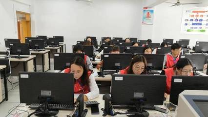 經(jīng)緯丨會(huì)計(jì)技能大賽現(xiàn)場回顧 計(jì)算機(jī)技術(shù)培訓(xùn)賦能財(cái)務(wù)精英